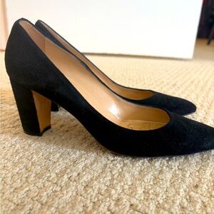 Manolo Blahnik size 41 Black Suede Heels!